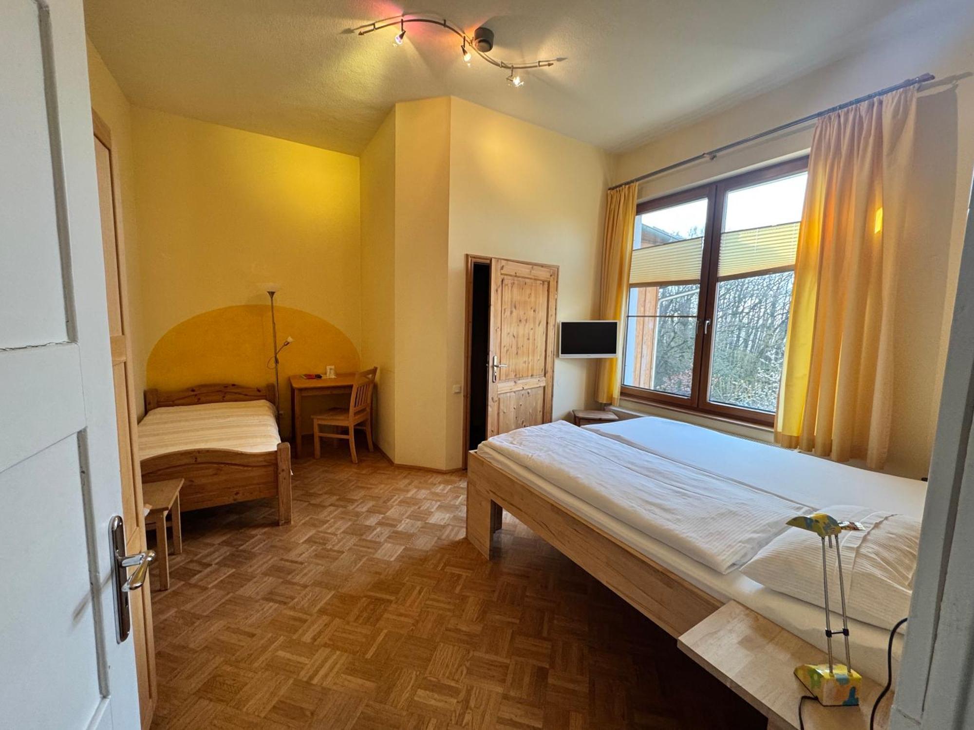 Hotel Gruenwald Ansbach Extérieur photo